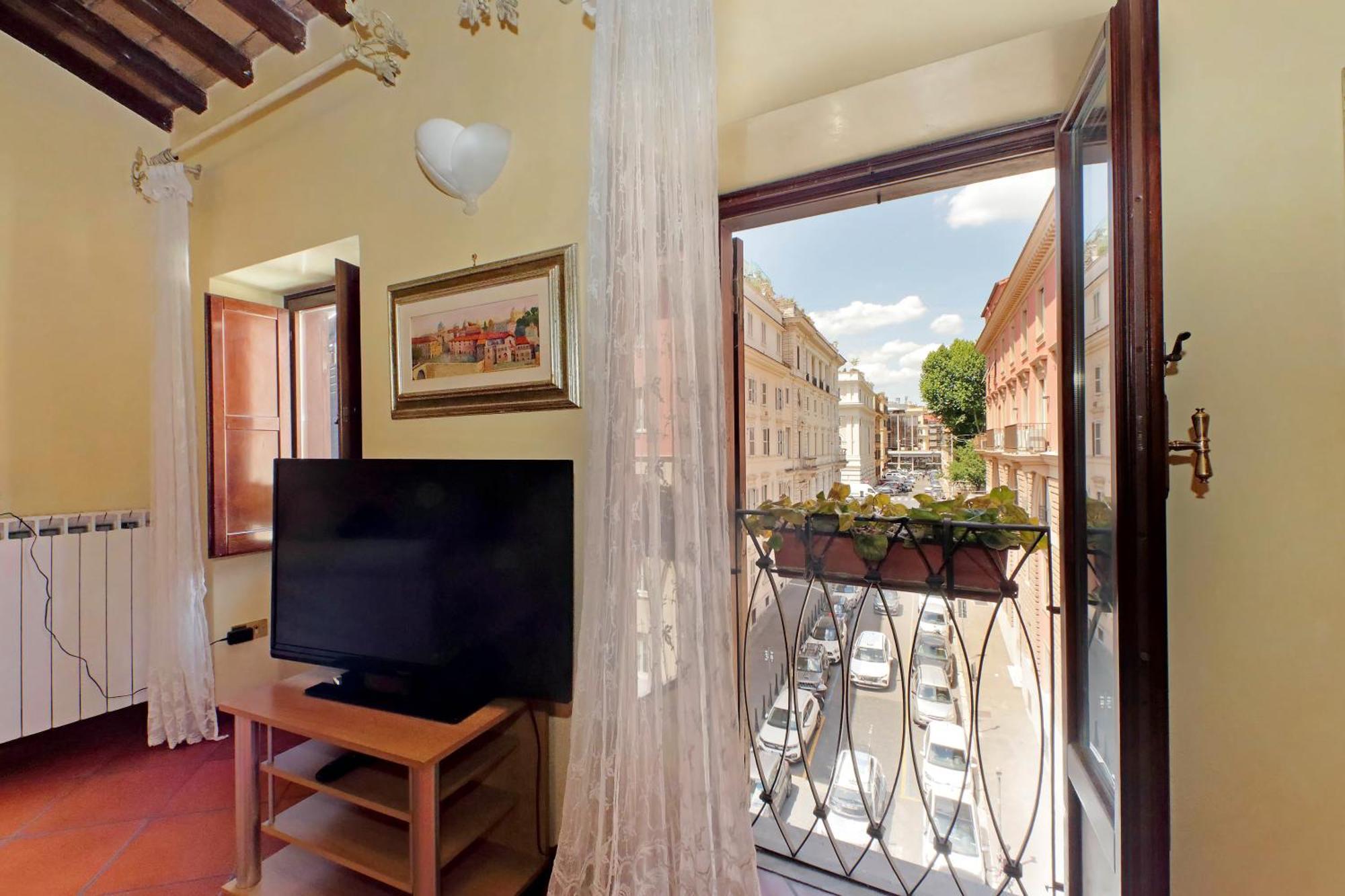 Classic Next To Popolo Square Apartment *